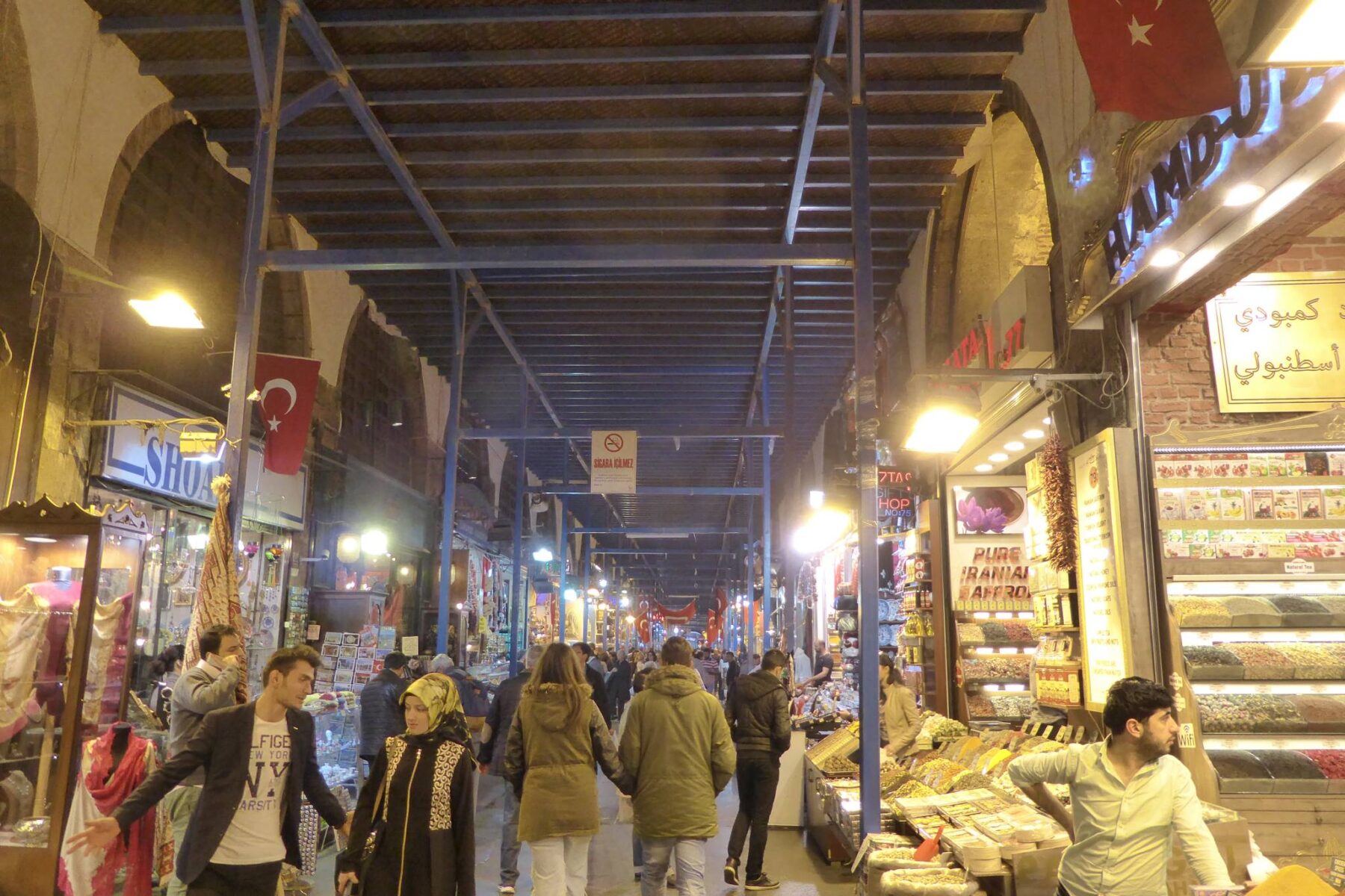 ESTAMBUL - BAZAR DE LAS ESPECIAS 2048x1365